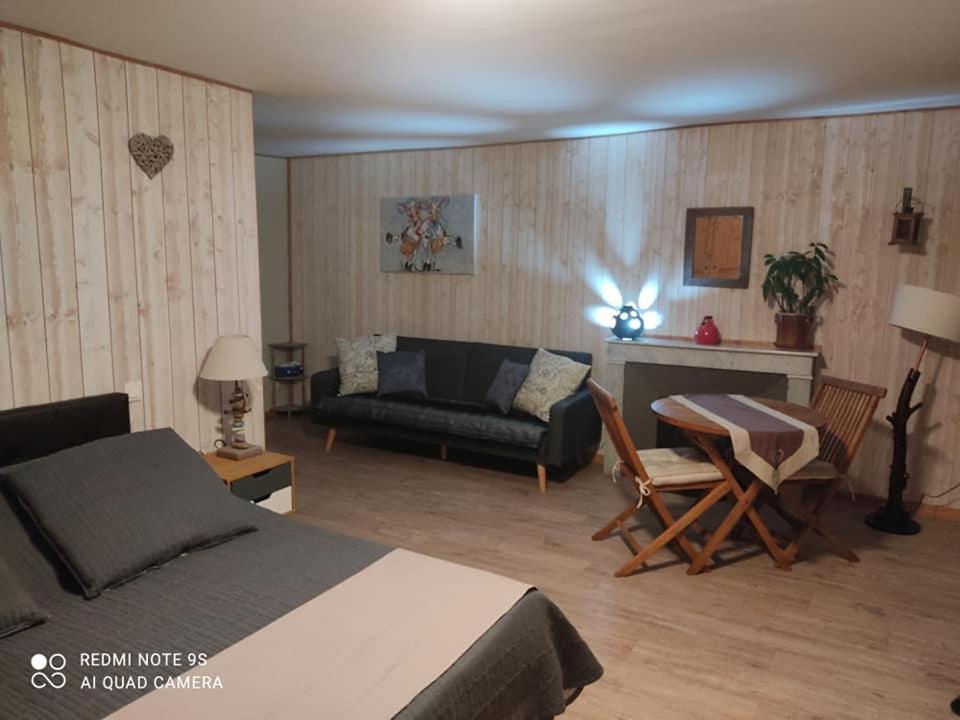 La Pierre Trouee Chambre D'Hotes Châteauneuf-de-Randon Dış mekan fotoğraf